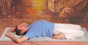 Supta Vajrasana 2-Fekvő Gyémánt 2